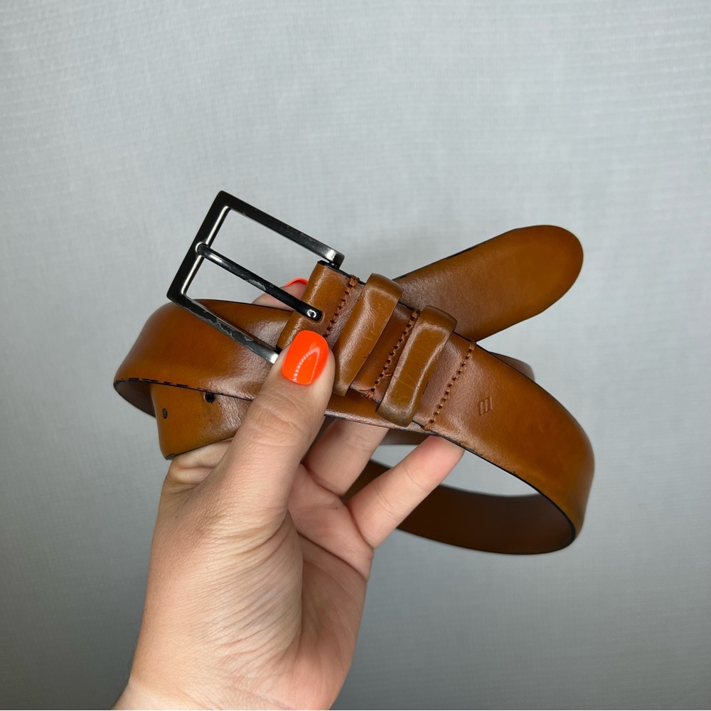 Joseph Abboud |‎ Size 44 Brown Tan Leather Belt with Silver Buckle